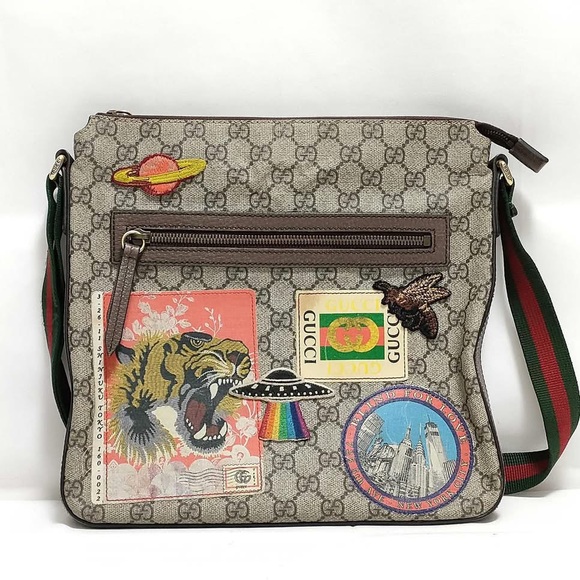 Gucci - GG Supreme Messenger w/Patches - 
c. 2016–2017 - Picture 1 of 6